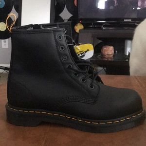 dr martens maple steel toe
